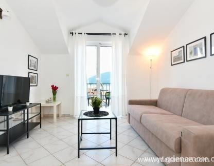 APARTMANI STANIŠIĆ, privatni smeštaj u mestu Herceg Novi, Crna Gora - 8E796D73-BE8E-4DF5-902B-C892B50C9CA0_4gBsedLmWJ